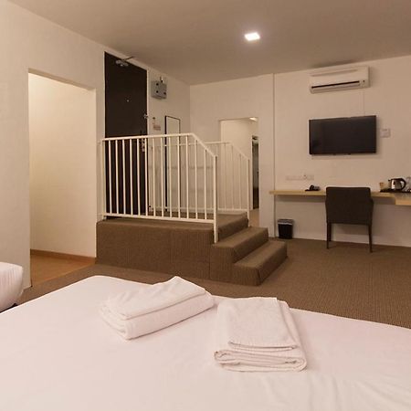 Hotel Raub Since 1968 Номер фото